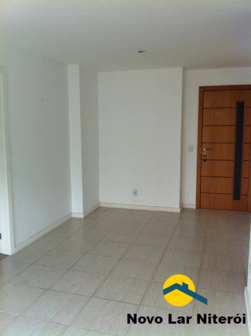 Apartamento à venda com 2 quartos, 75m² - Foto 4