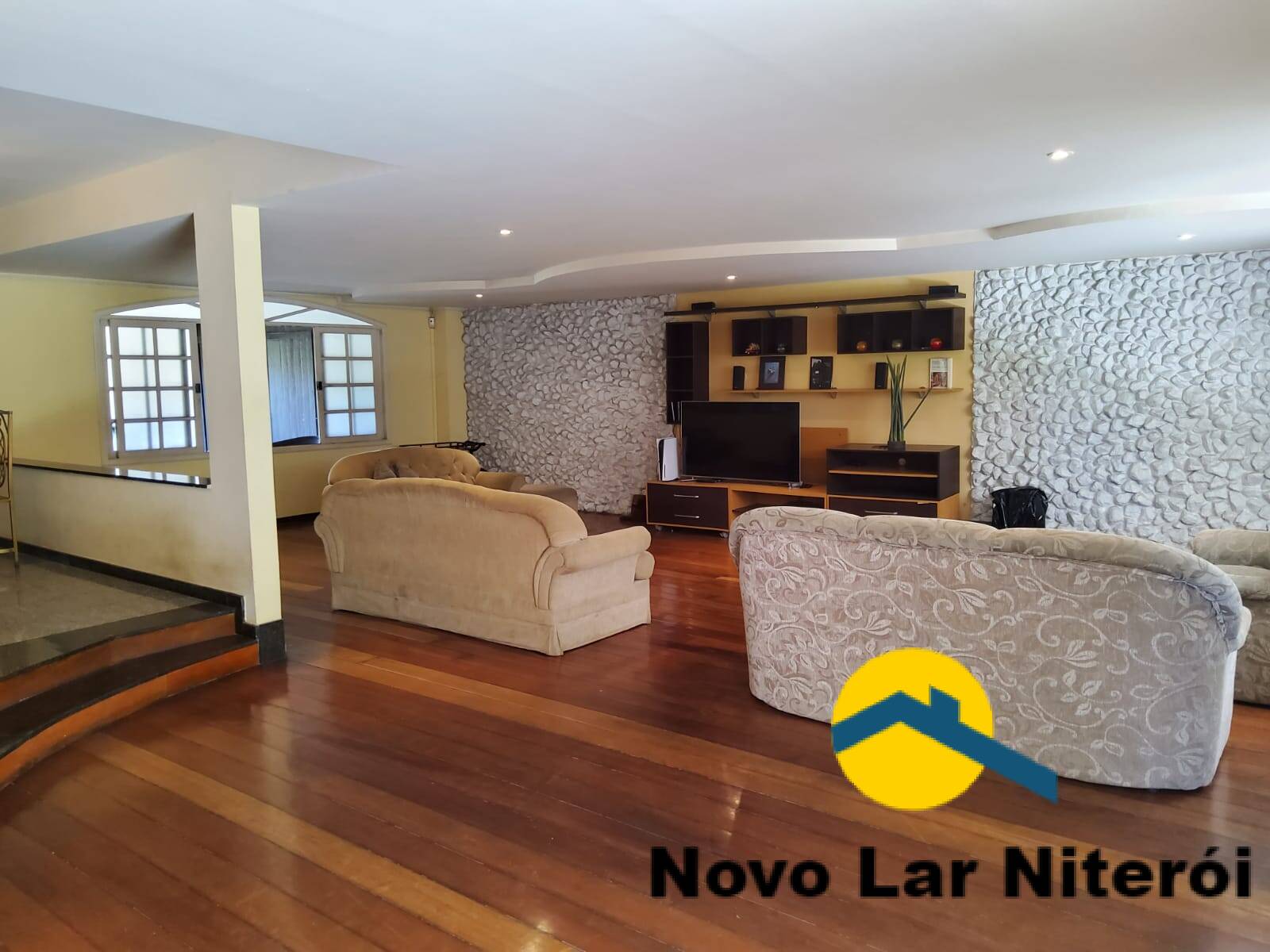 Casa à venda com 5 quartos, 320m² - Foto 7