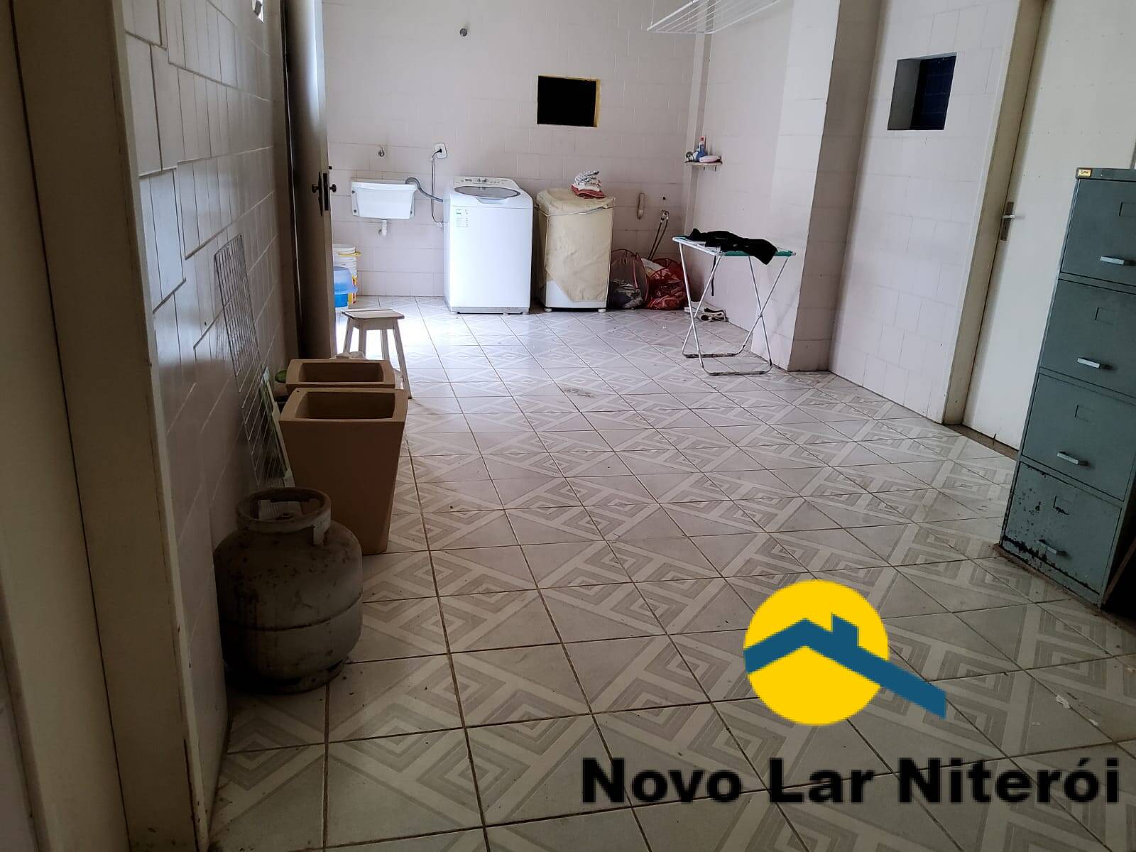 Casa à venda com 5 quartos, 320m² - Foto 29