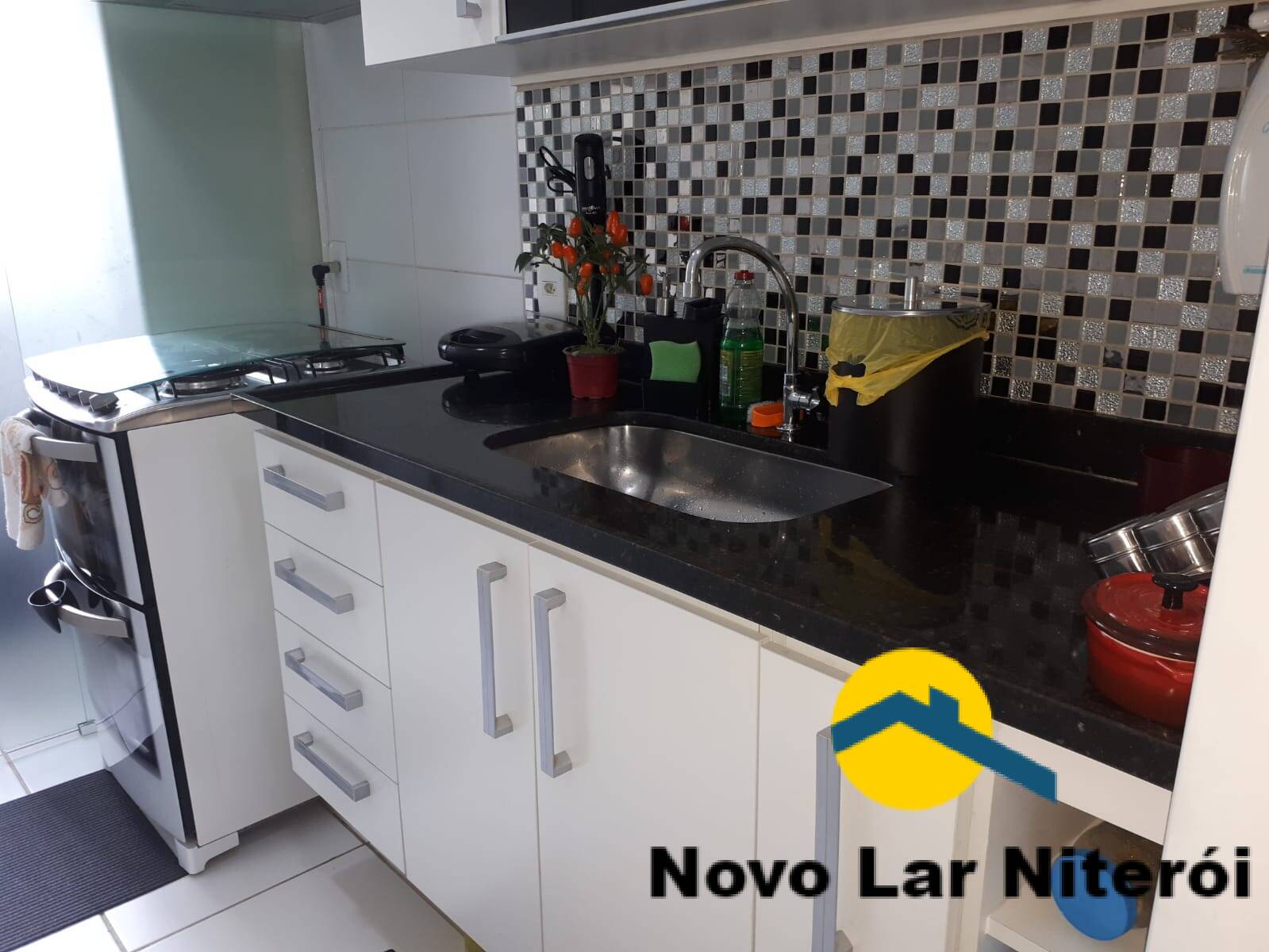 Apartamento à venda com 2 quartos, 75m² - Foto 20