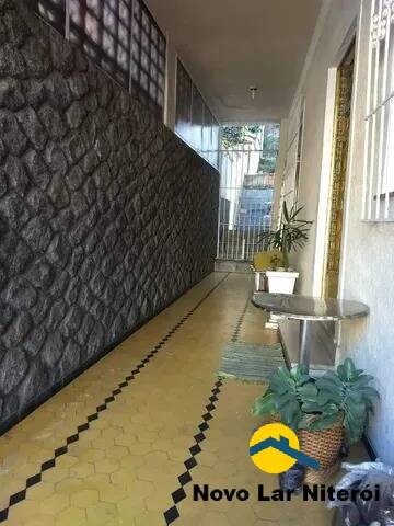 Casa à venda com 4 quartos, 300m² - Foto 22