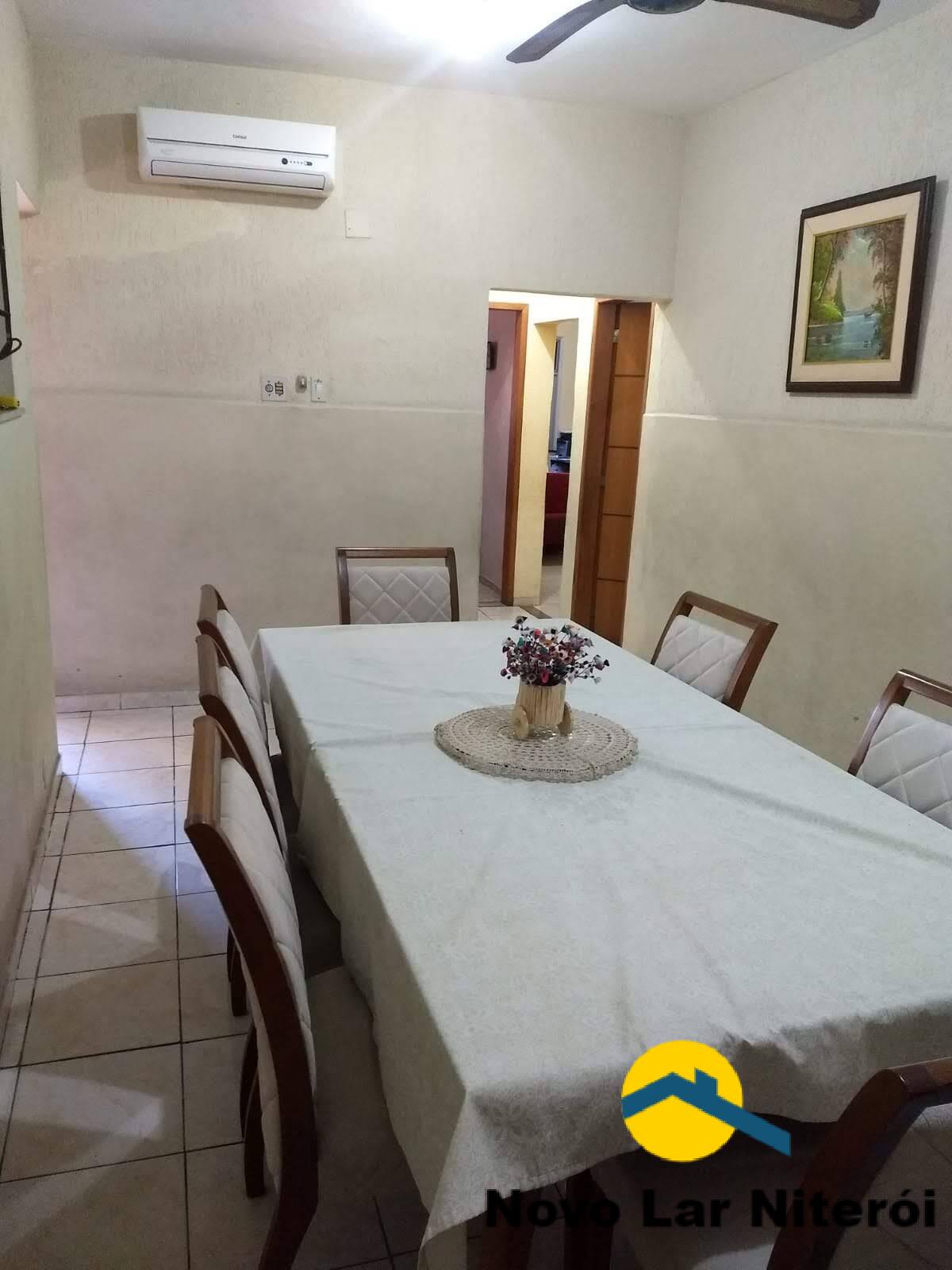 Casa à venda com 4 quartos, 300m² - Foto 3