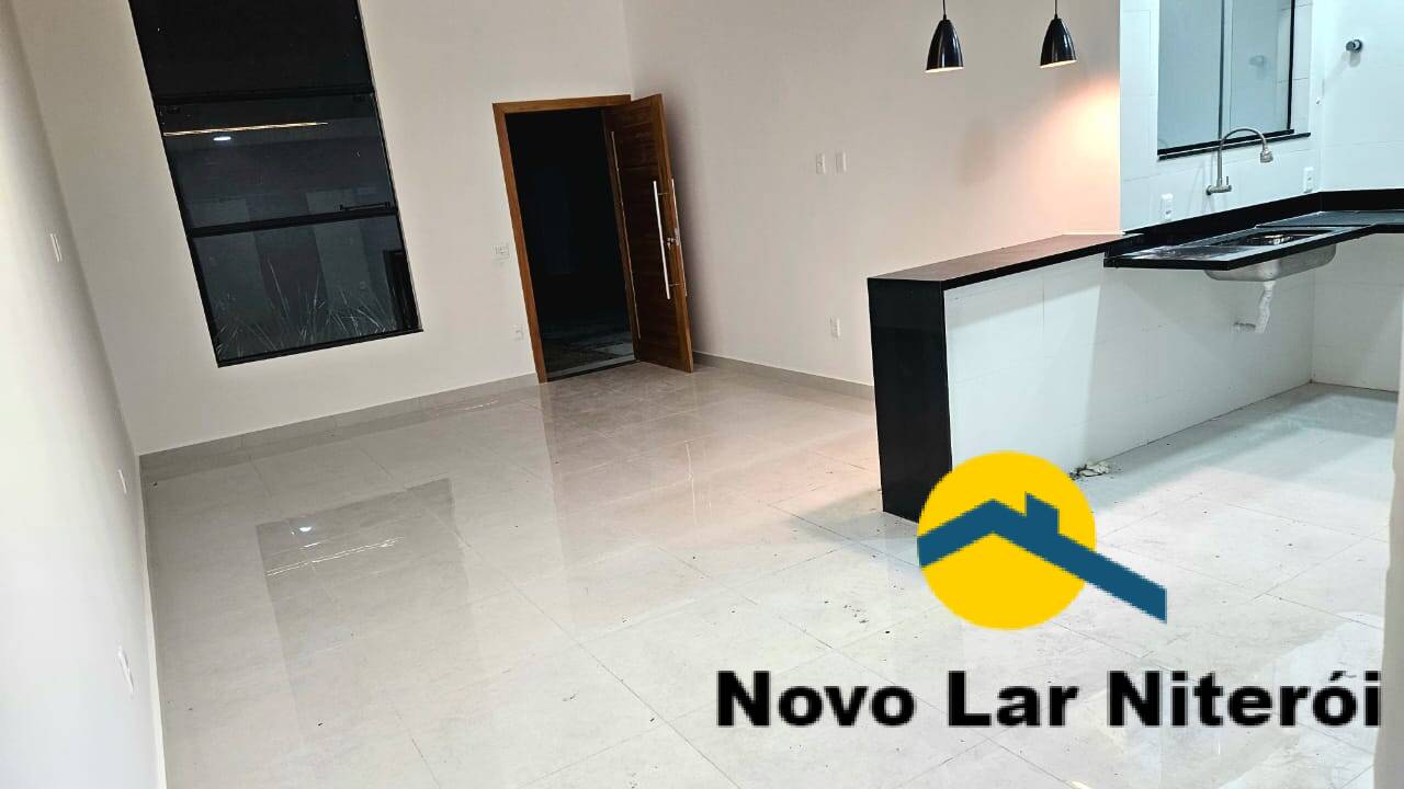 Casa à venda com 3 quartos, 120m² - Foto 2