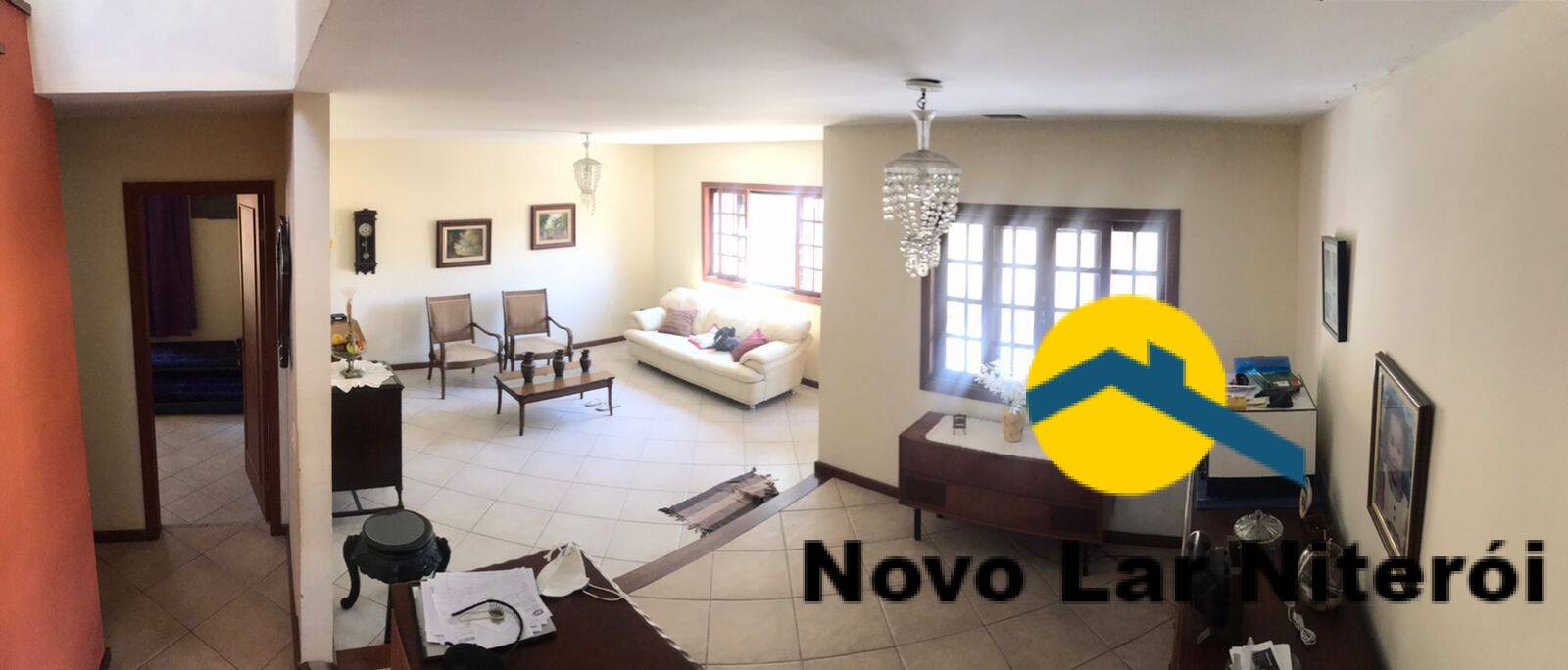 Casa à venda com 4 quartos, 200m² - Foto 2