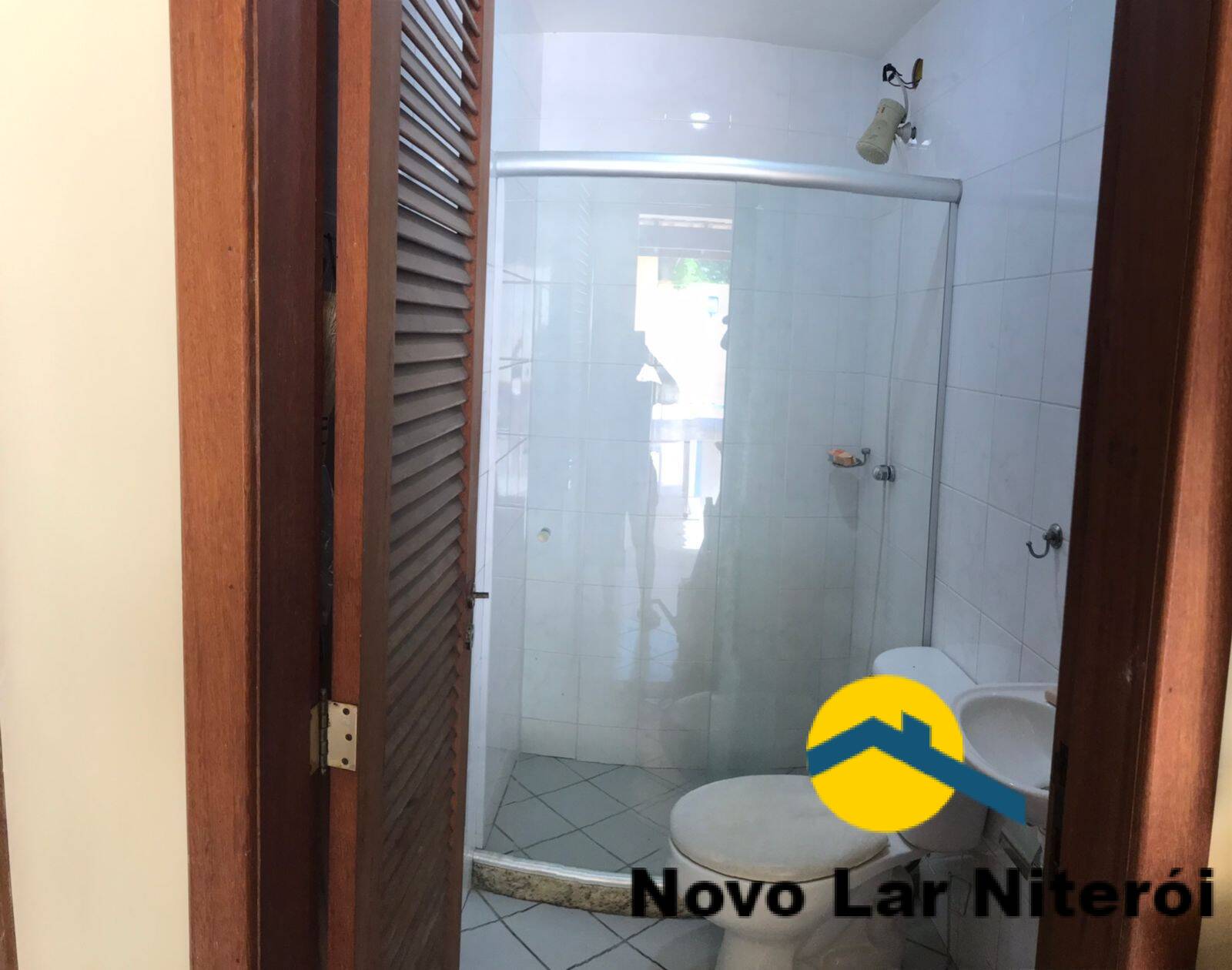 Casa à venda com 4 quartos, 200m² - Foto 12