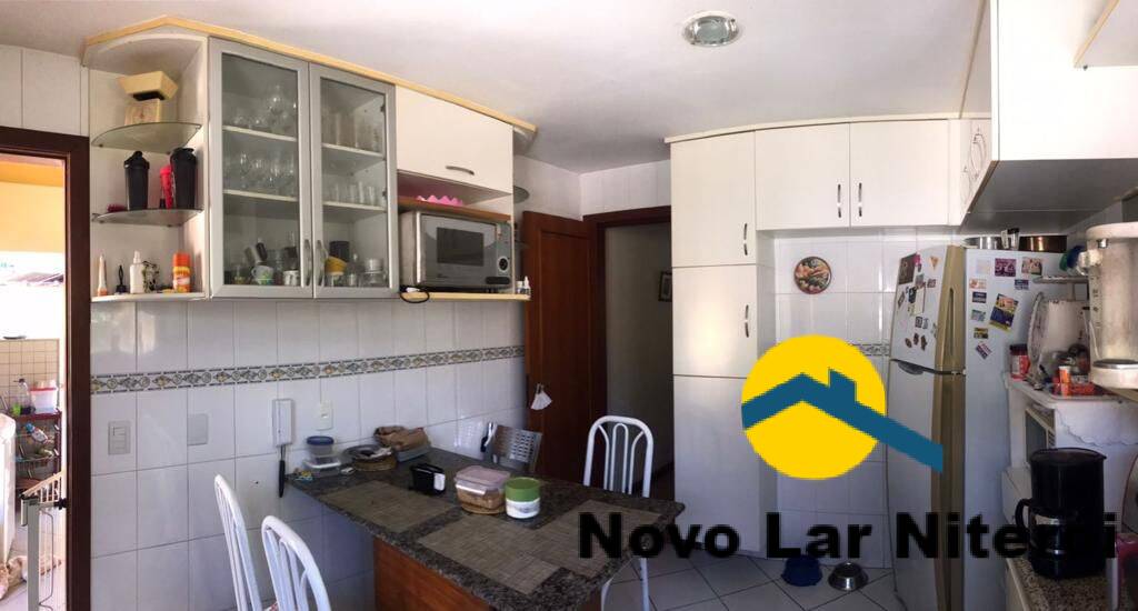 Casa à venda com 4 quartos, 200m² - Foto 16