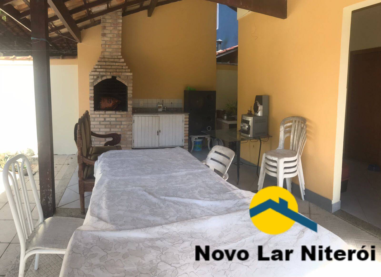 Casa à venda com 4 quartos, 200m² - Foto 18