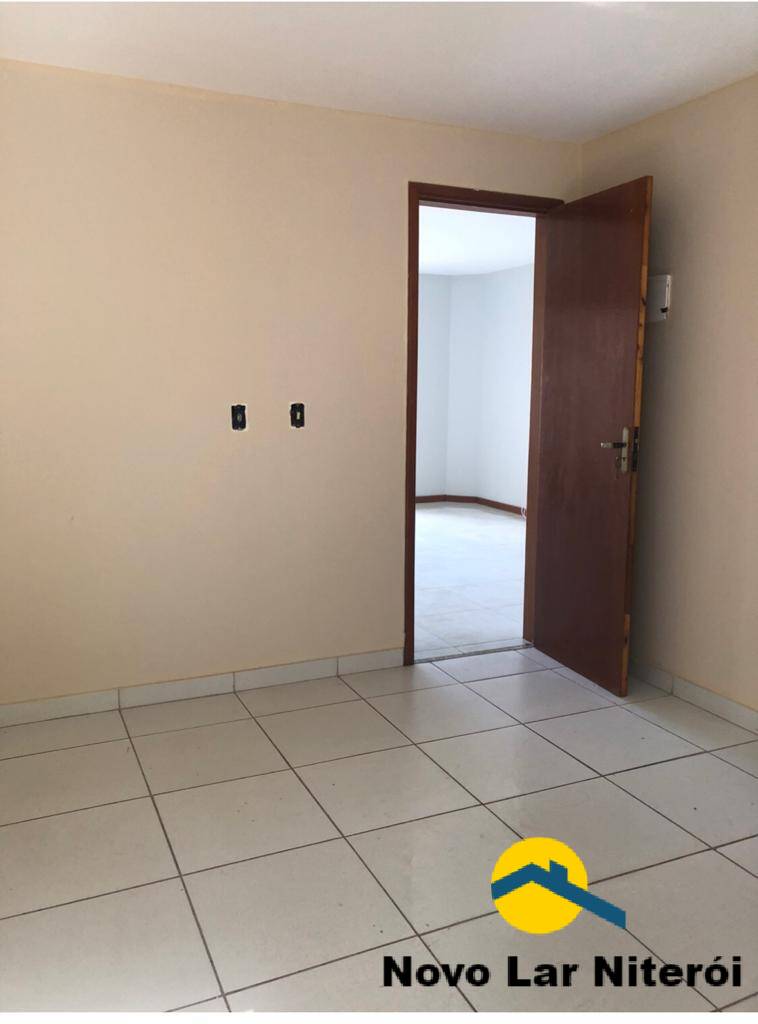 Casa à venda com 3 quartos, 150m² - Foto 4