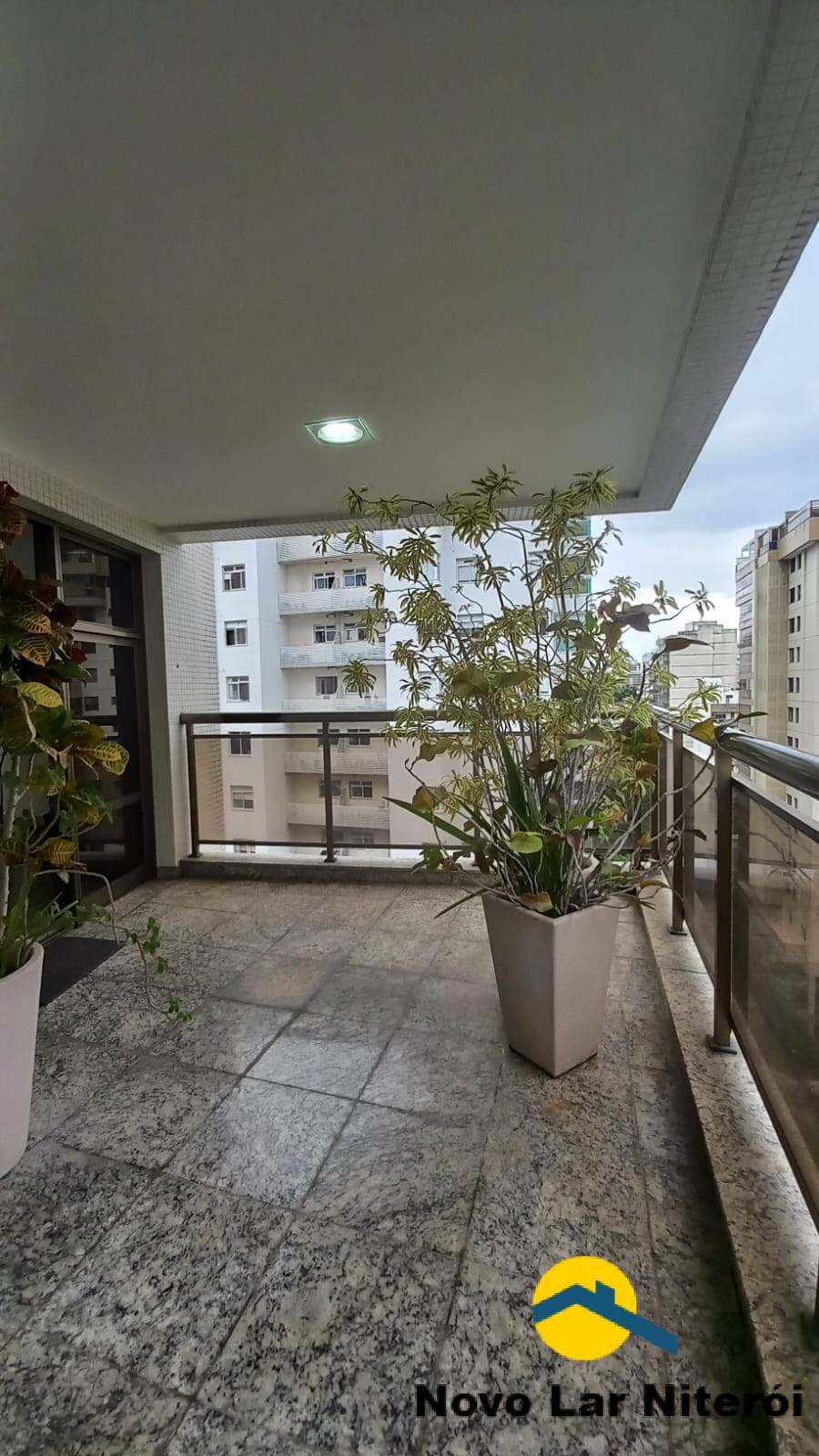 Apartamento à venda com 3 quartos, 143m² - Foto 11