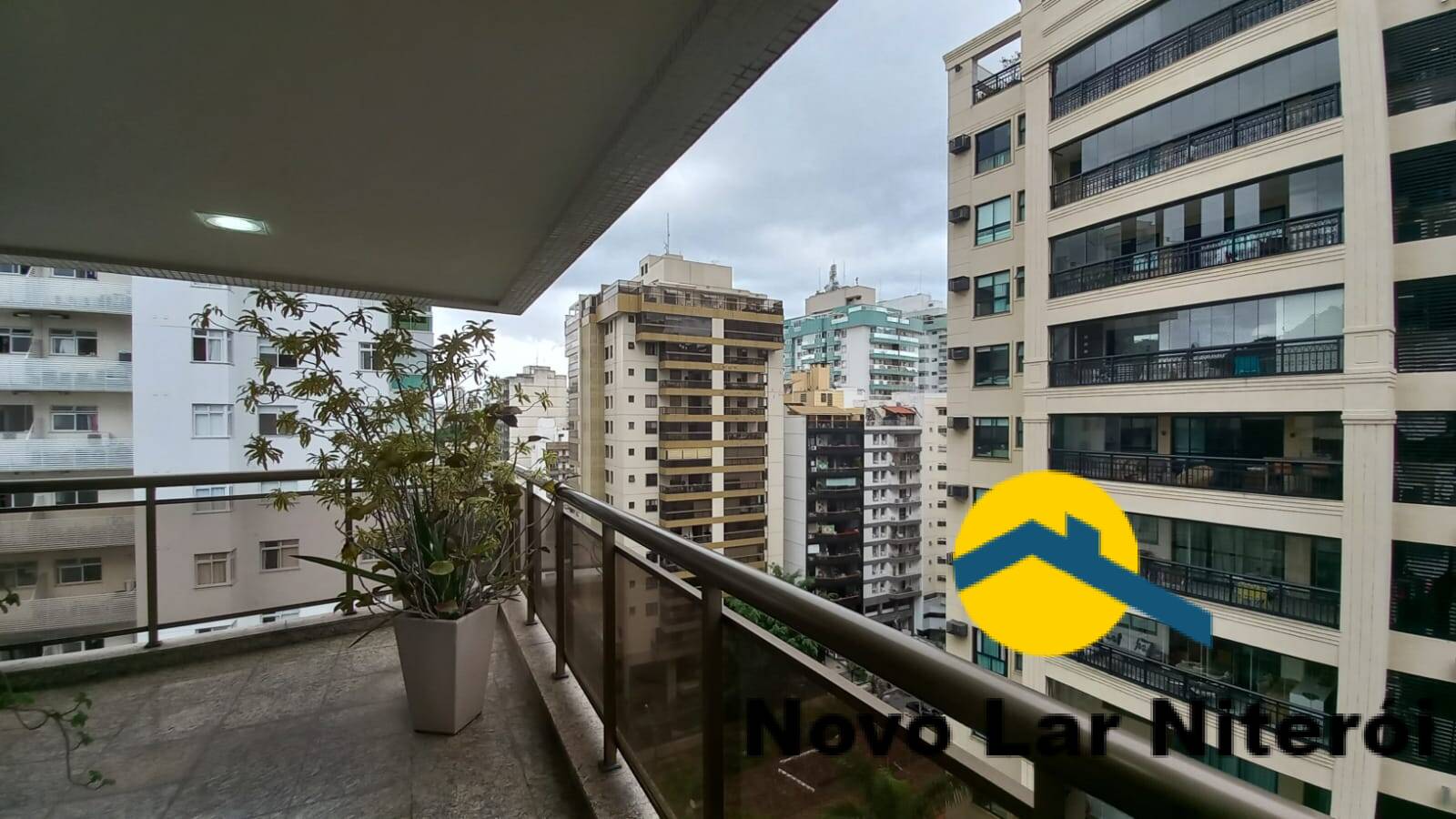 Apartamento à venda com 3 quartos, 143m² - Foto 9