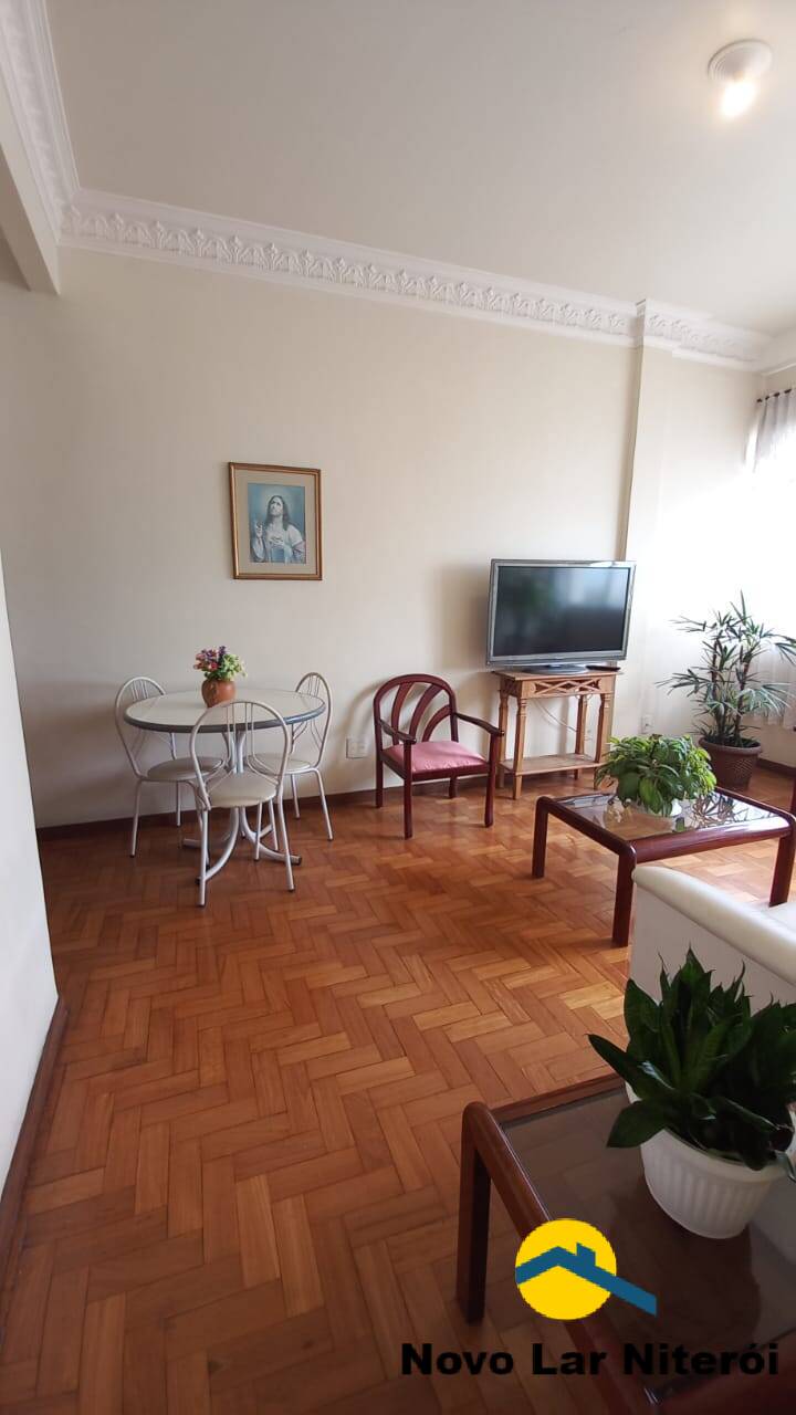 Apartamento à venda com 2 quartos, 70m² - Foto 8