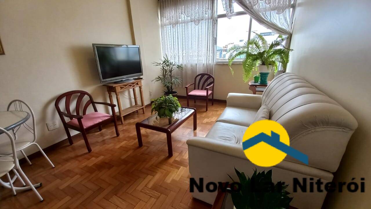 Apartamento à venda com 2 quartos, 70m² - Foto 1