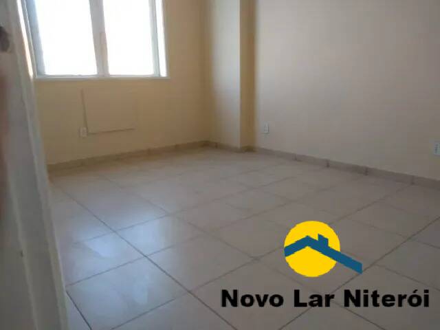 Apartamento à venda com 2 quartos, 70m² - Foto 1