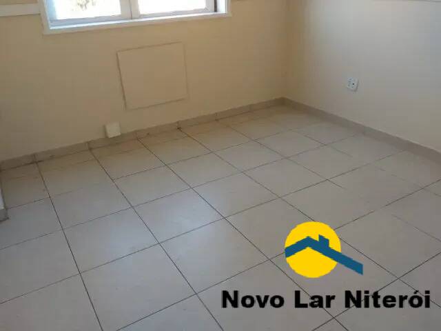 Apartamento à venda com 2 quartos, 70m² - Foto 2