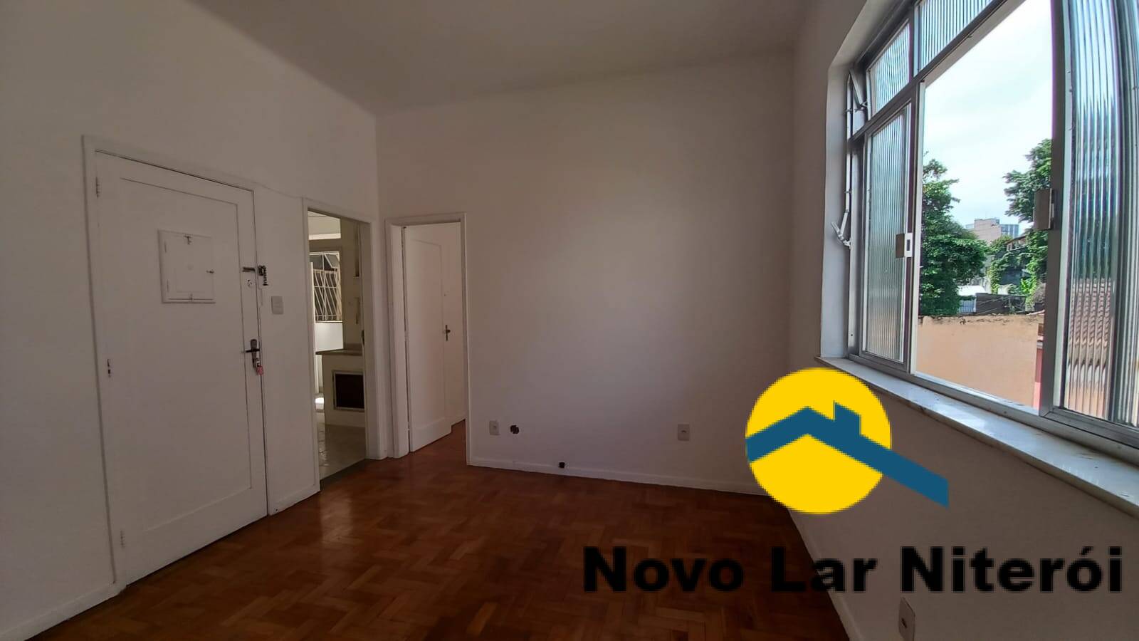 Apartamento à venda com 3 quartos, 96m² - Foto 4