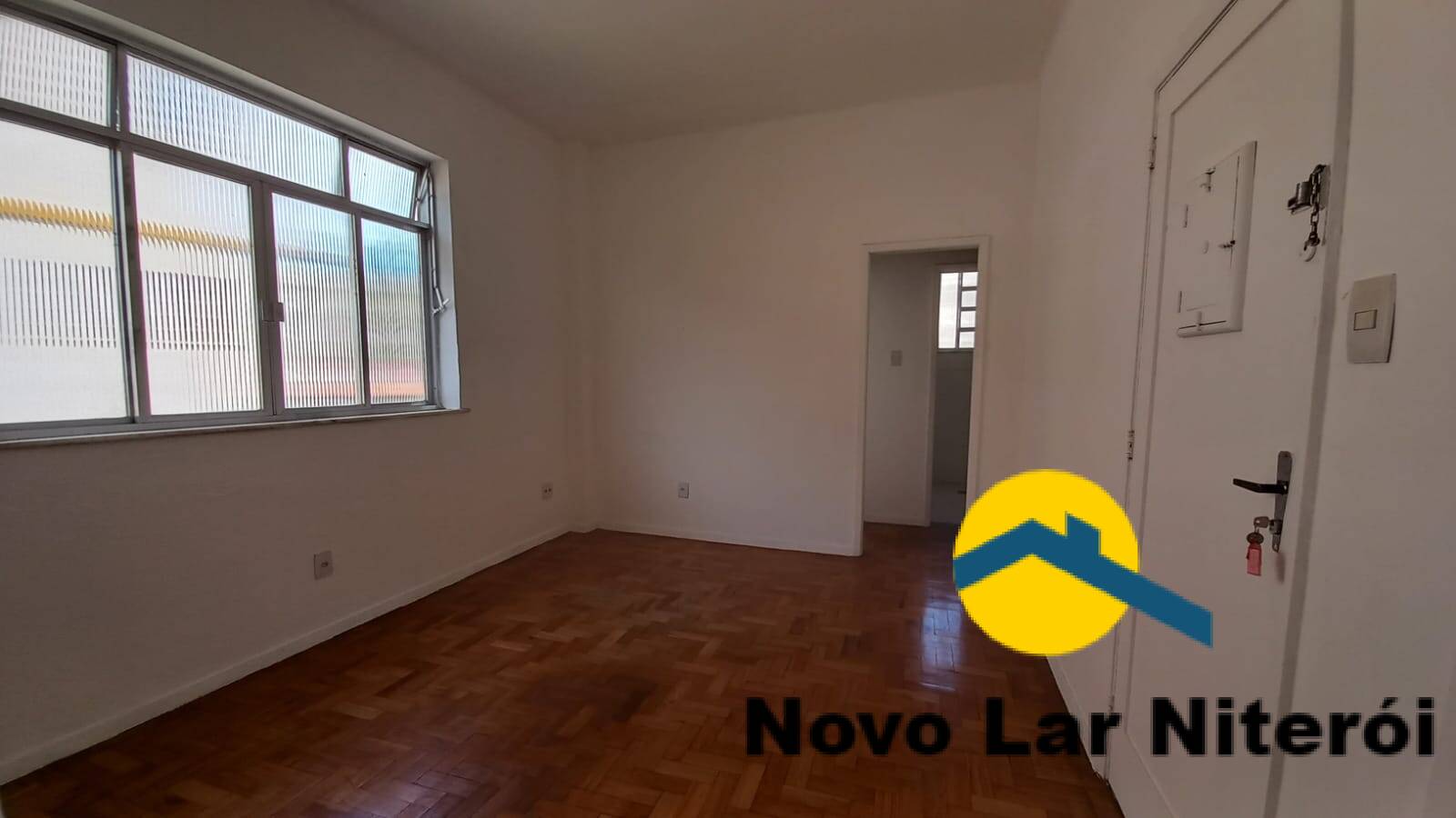 Apartamento à venda com 3 quartos, 96m² - Foto 1