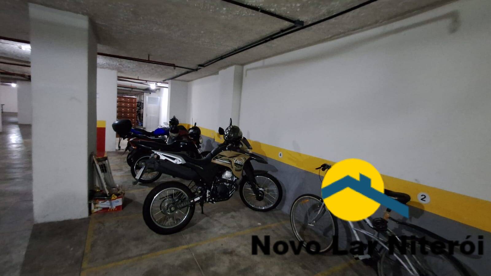 Apartamento à venda com 2 quartos, 80m² - Foto 23