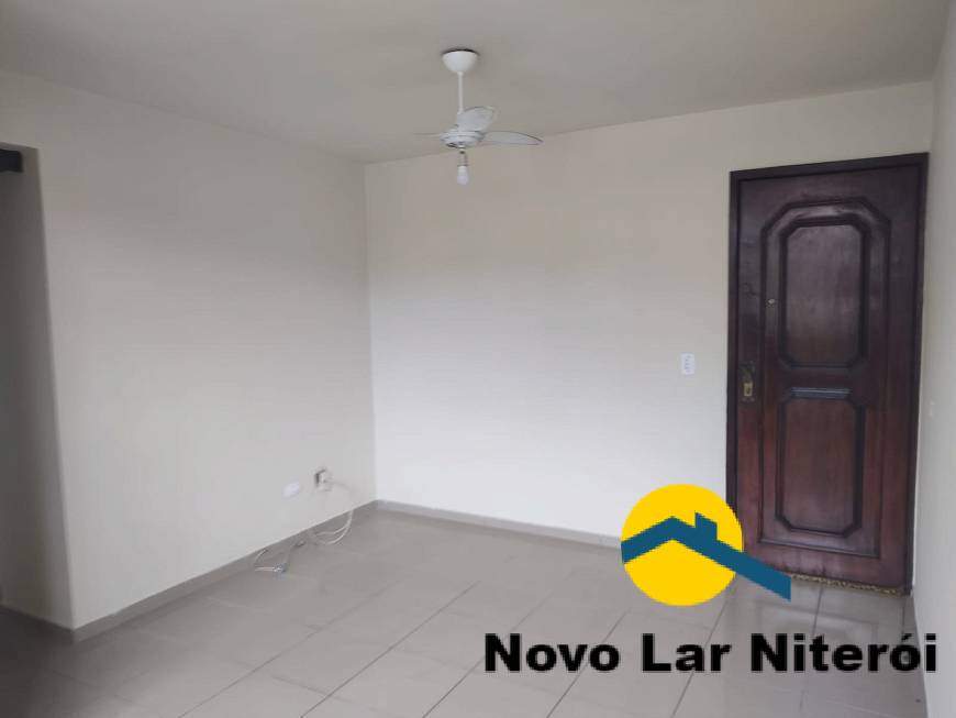 Apartamento à venda com 2 quartos, 60m² - Foto 2