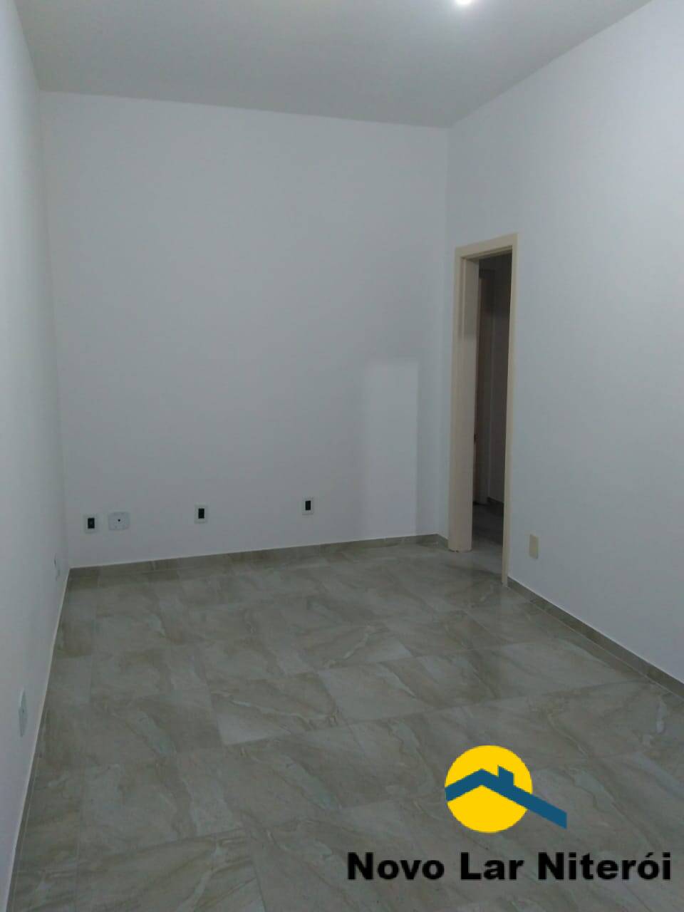 Apartamento à venda com 2 quartos, 65m² - Foto 1