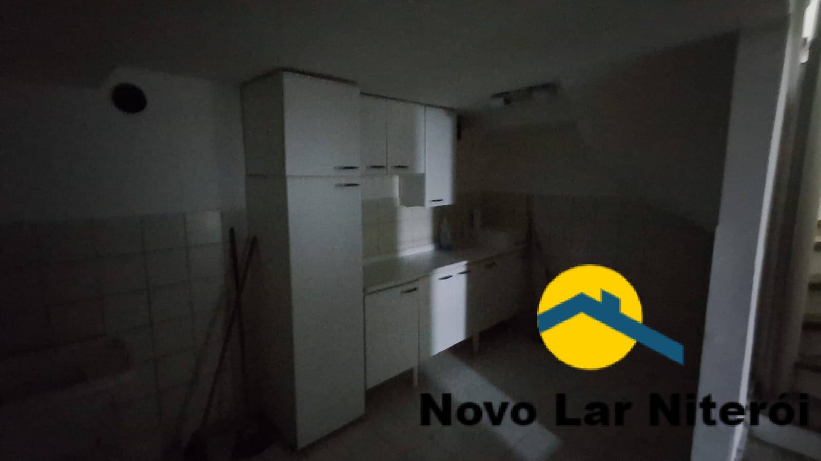 Casa à venda com 2 quartos, 130m² - Foto 18