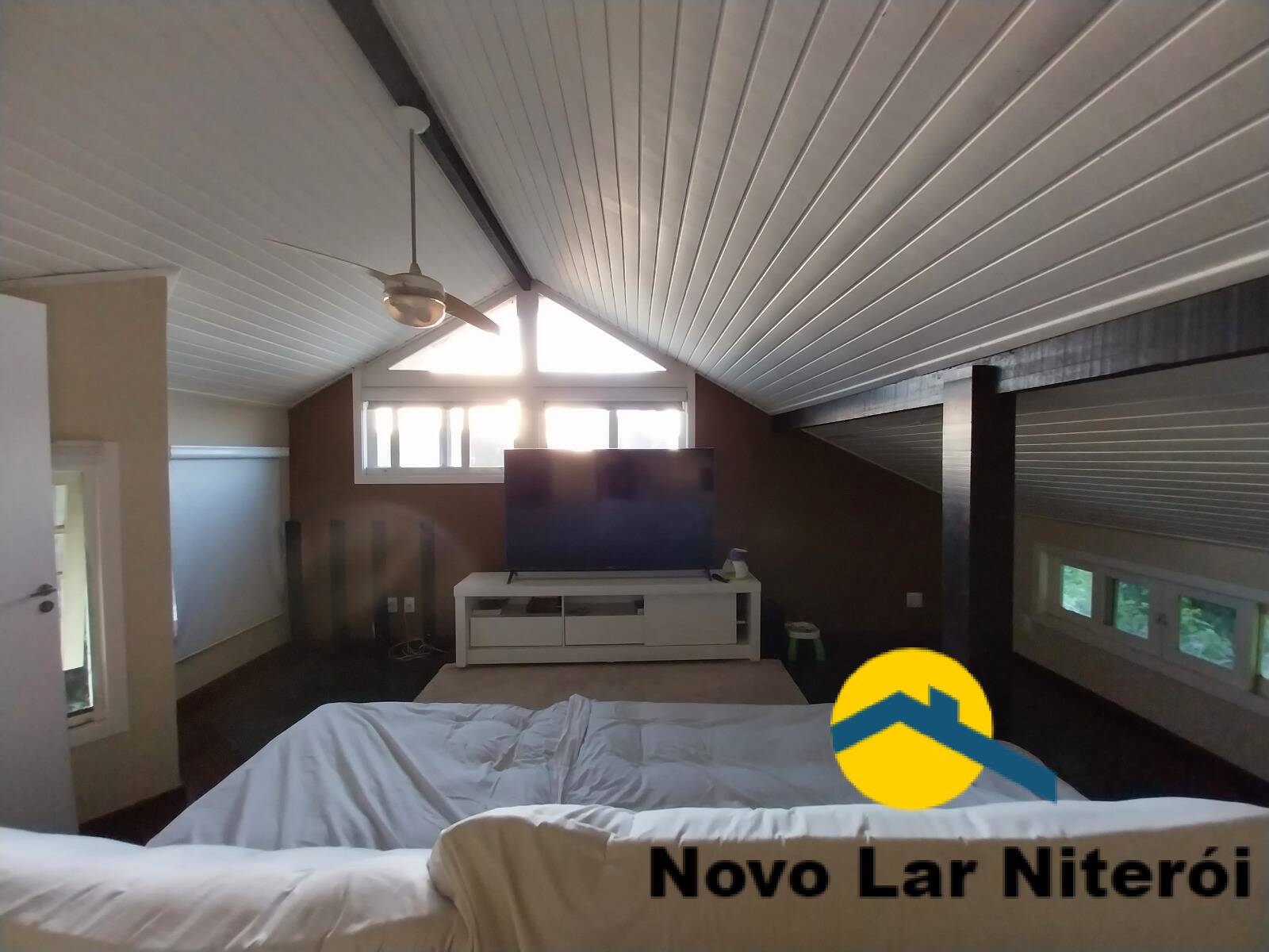 Casa de Condomínio à venda com 6 quartos, 300m² - Foto 17