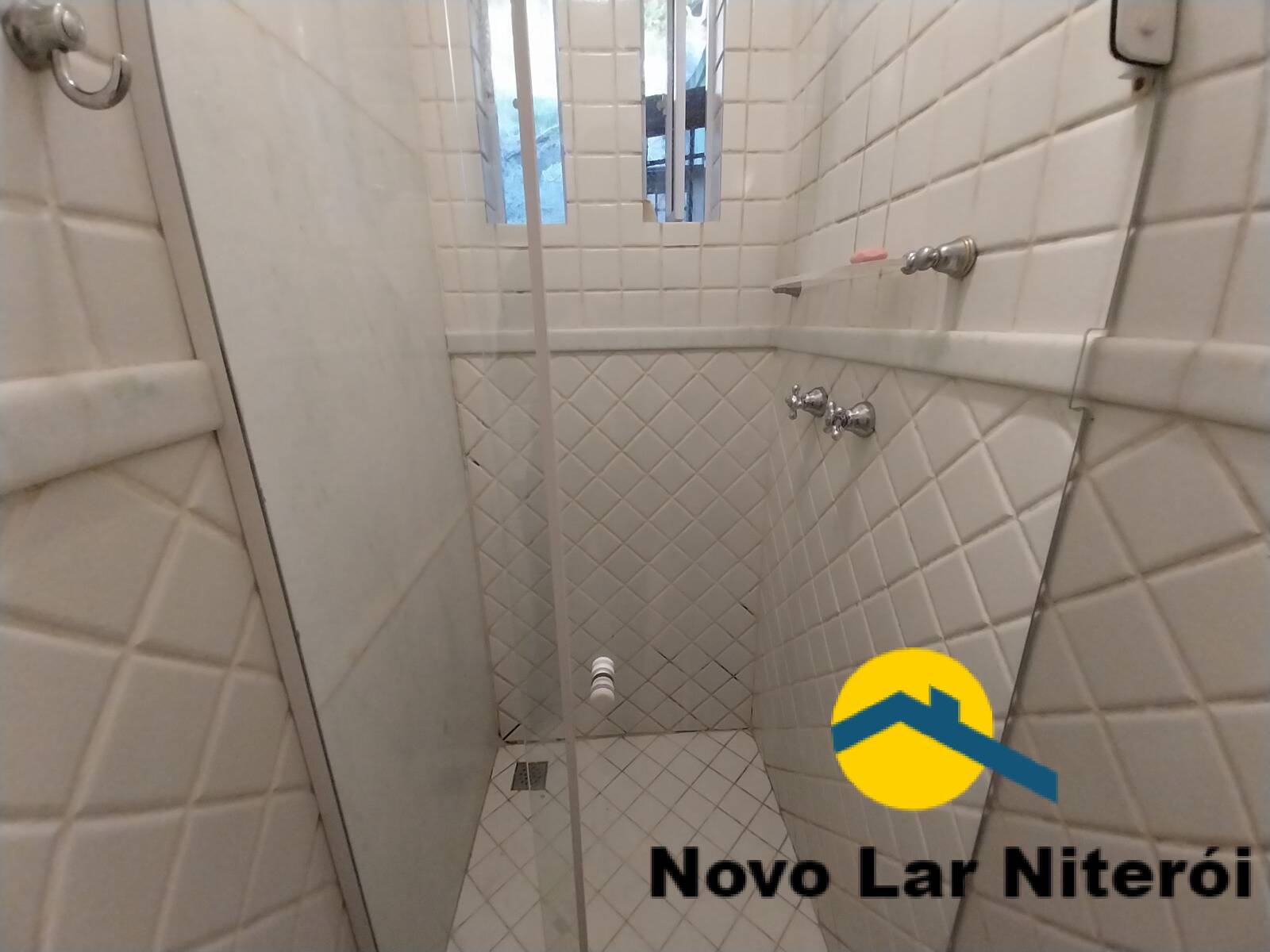 Casa de Condomínio à venda com 6 quartos, 300m² - Foto 25