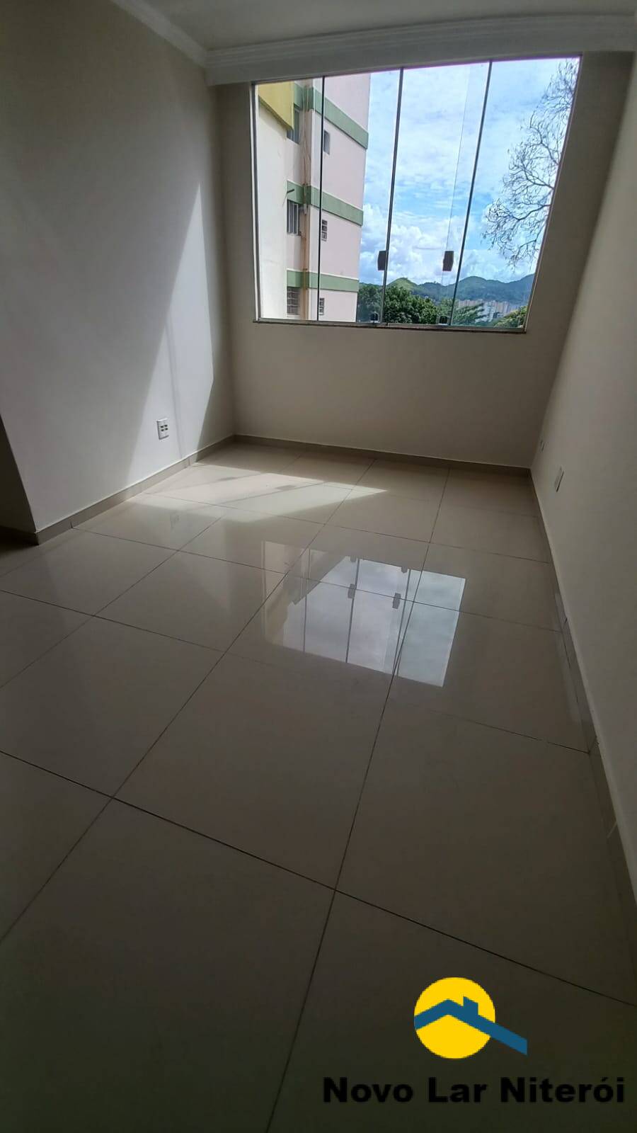 Apartamento à venda com 2 quartos, 60m² - Foto 2