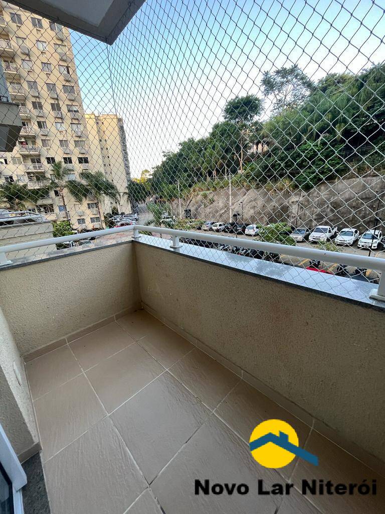 Apartamento à venda com 2 quartos, 65m² - Foto 2