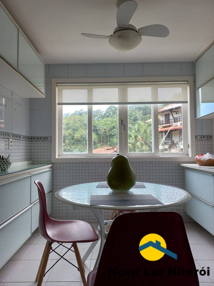 Casa de Condomínio à venda com 4 quartos, 280m² - Foto 4