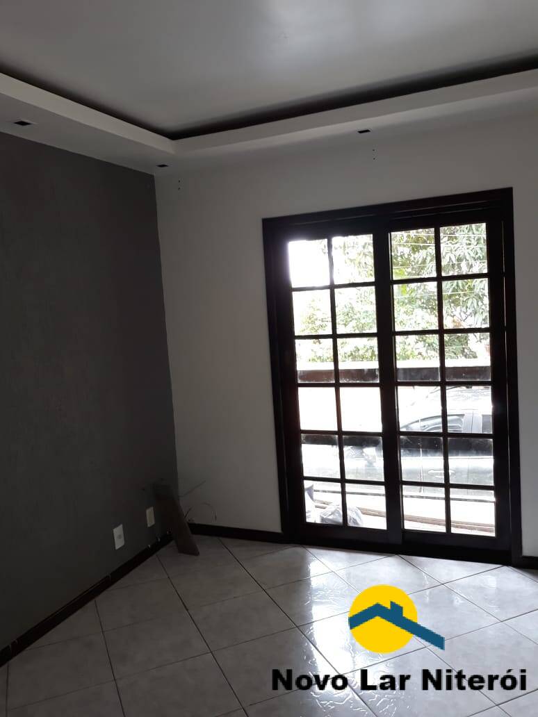 Casa à venda com 2 quartos, 76m² - Foto 4