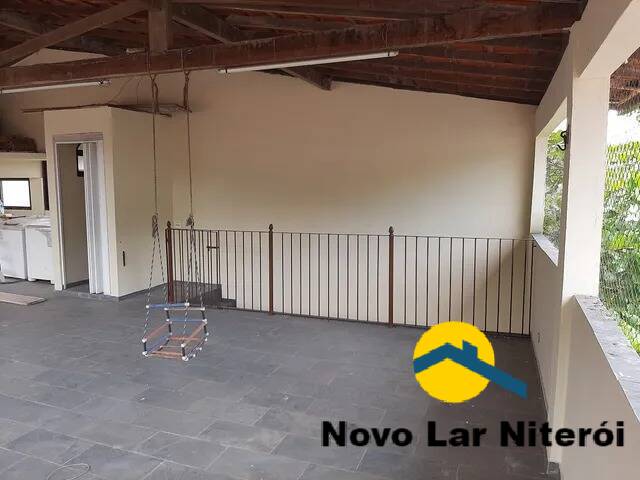 Casa à venda com 4 quartos, 210m² - Foto 9