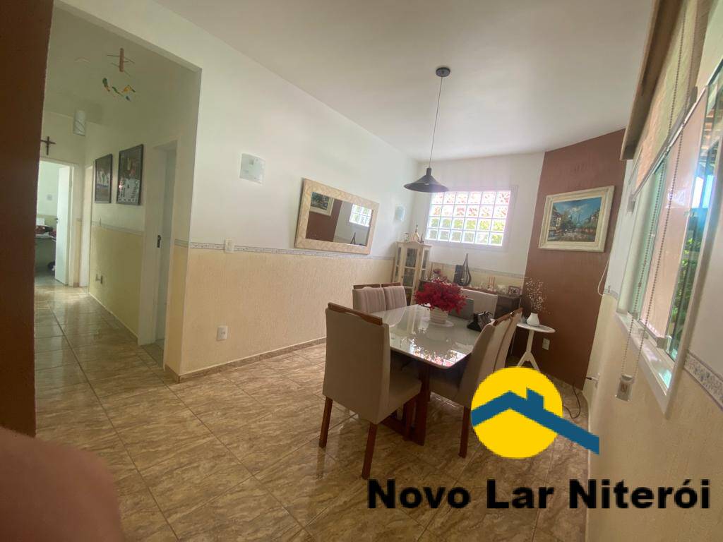 Casa à venda com 3 quartos, 220m² - Foto 3