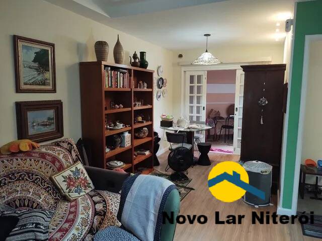 Casa à venda com 3 quartos, 100m² - Foto 2