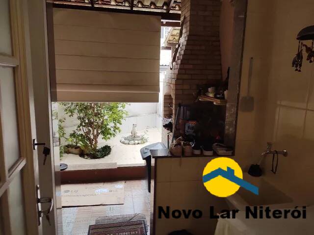 Casa à venda com 3 quartos, 100m² - Foto 3