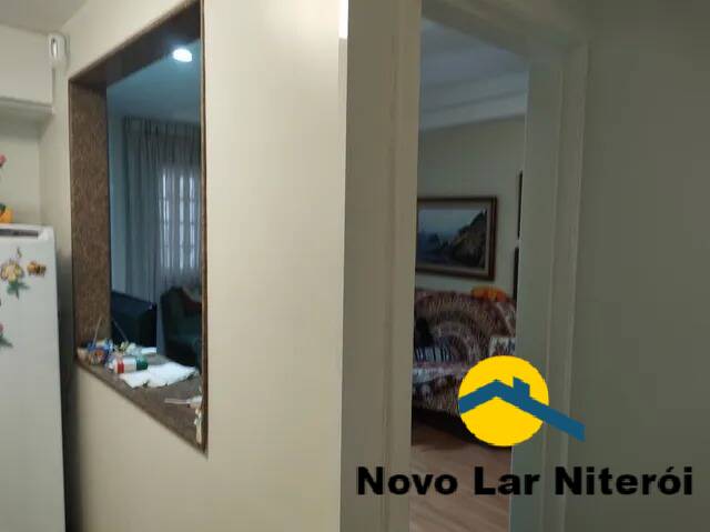 Casa à venda com 3 quartos, 100m² - Foto 4