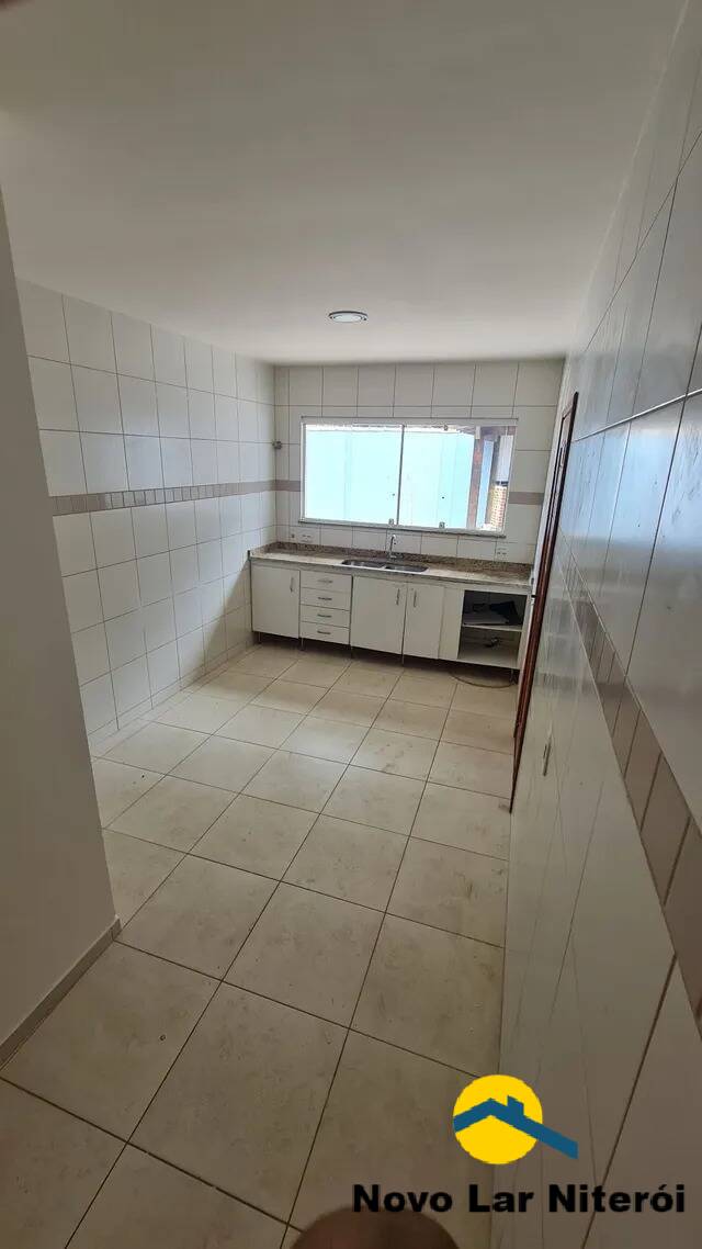 Casa à venda com 3 quartos, 168m² - Foto 3