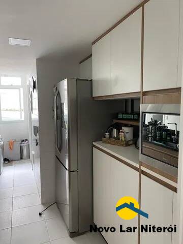 Apartamento à venda com 3 quartos, 229m² - Foto 9