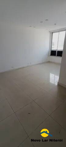 Apartamento à venda com 2 quartos, 90m² - Foto 2