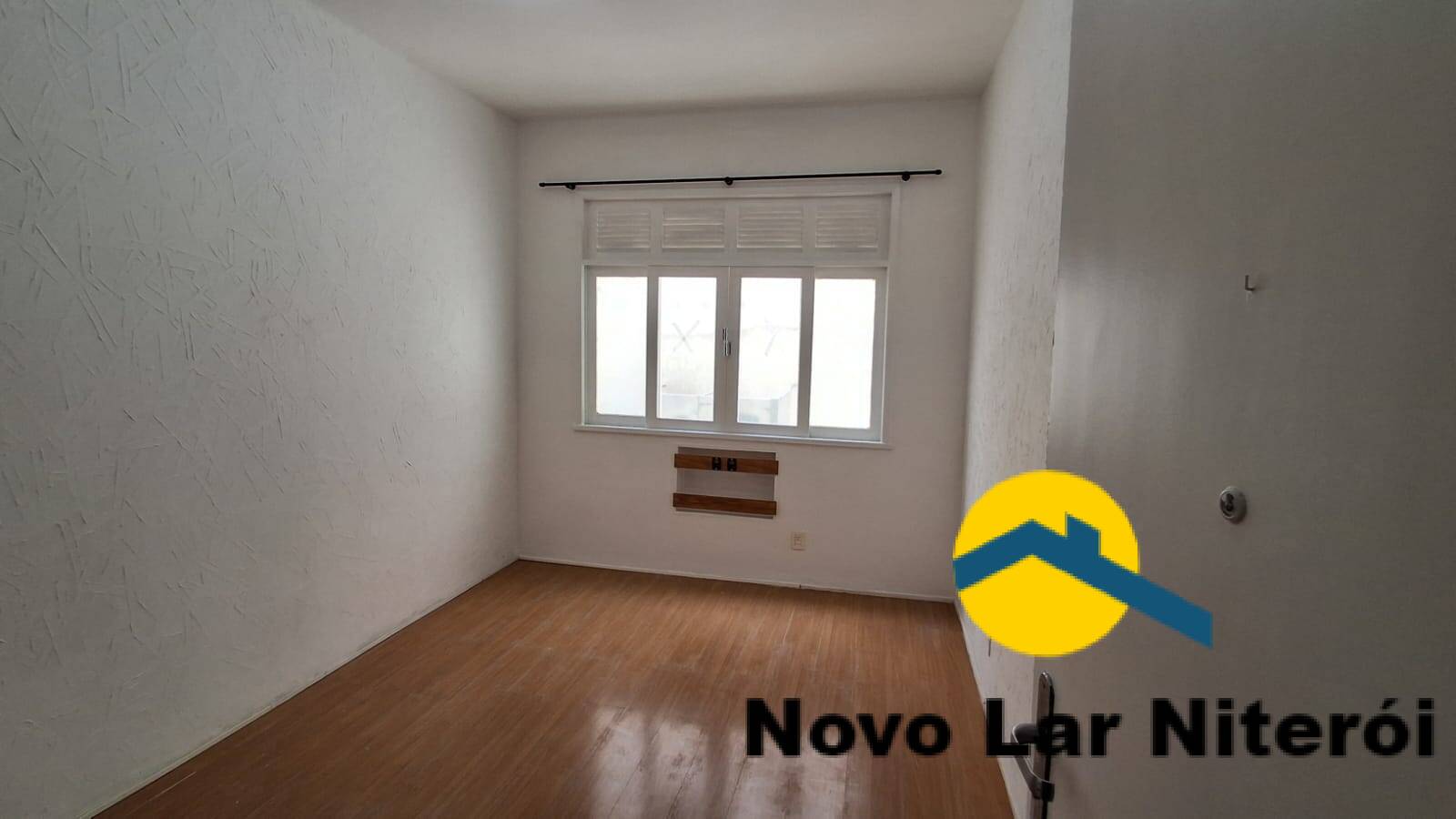 Apartamento à venda com 1 quarto, 50m² - Foto 2