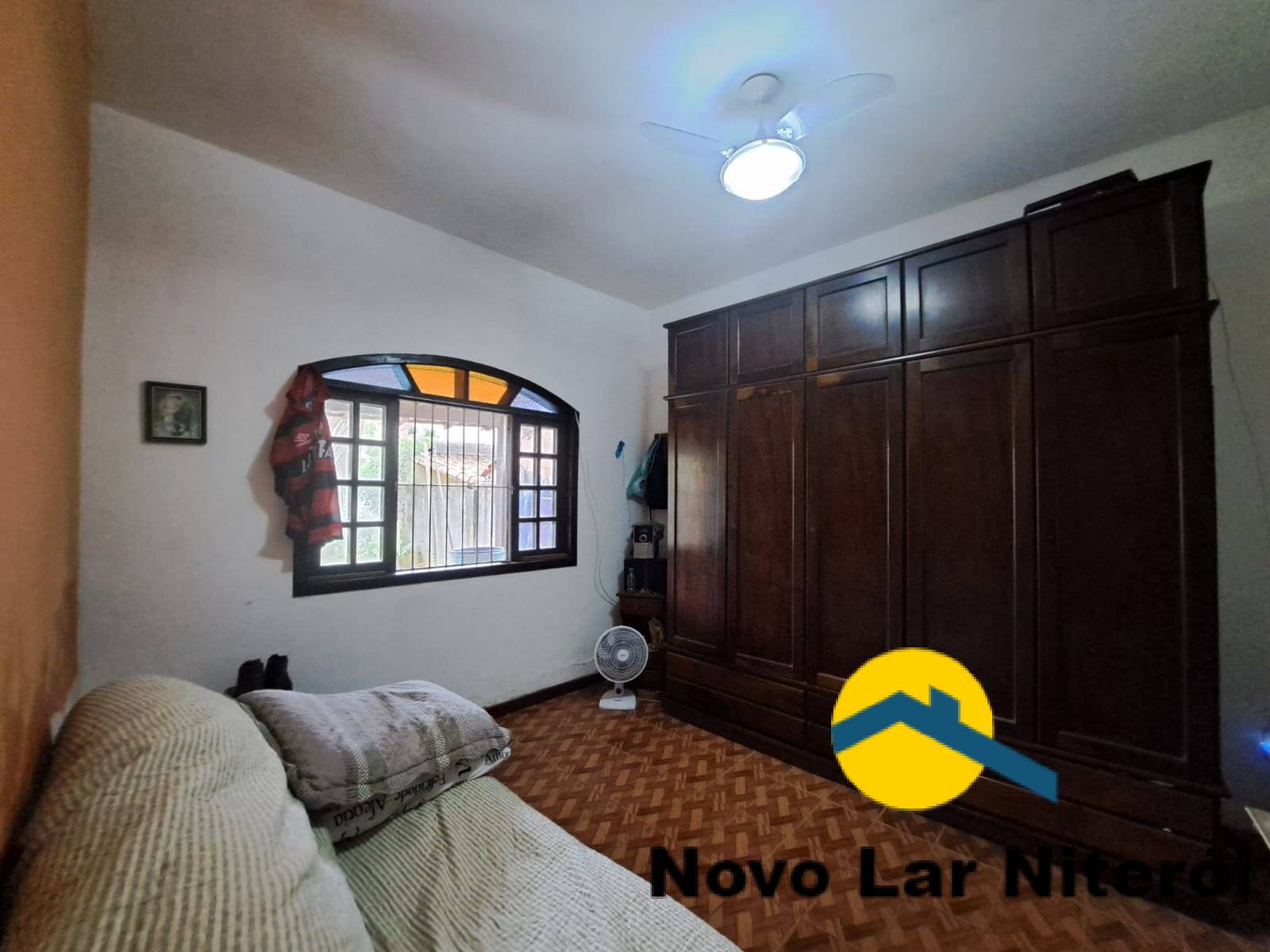 Casa à venda com 4 quartos, 210m² - Foto 14