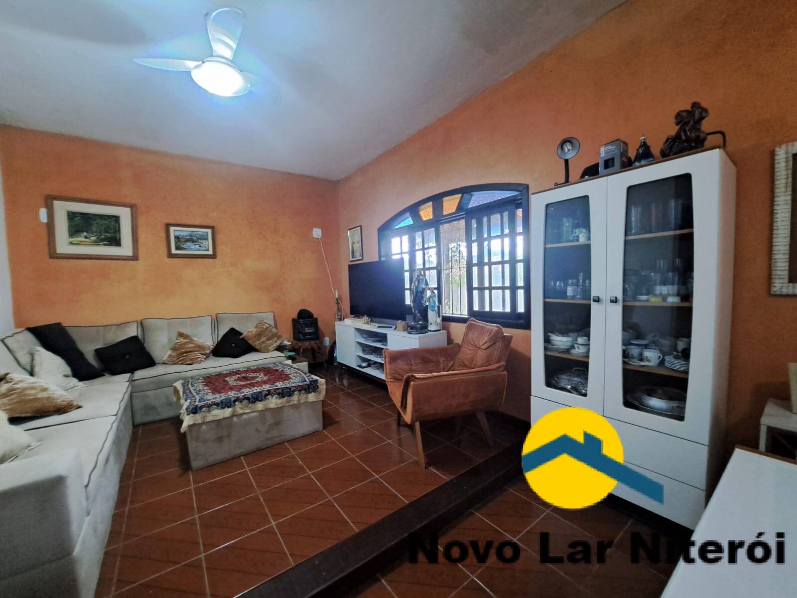 Casa à venda com 4 quartos, 210m² - Foto 4