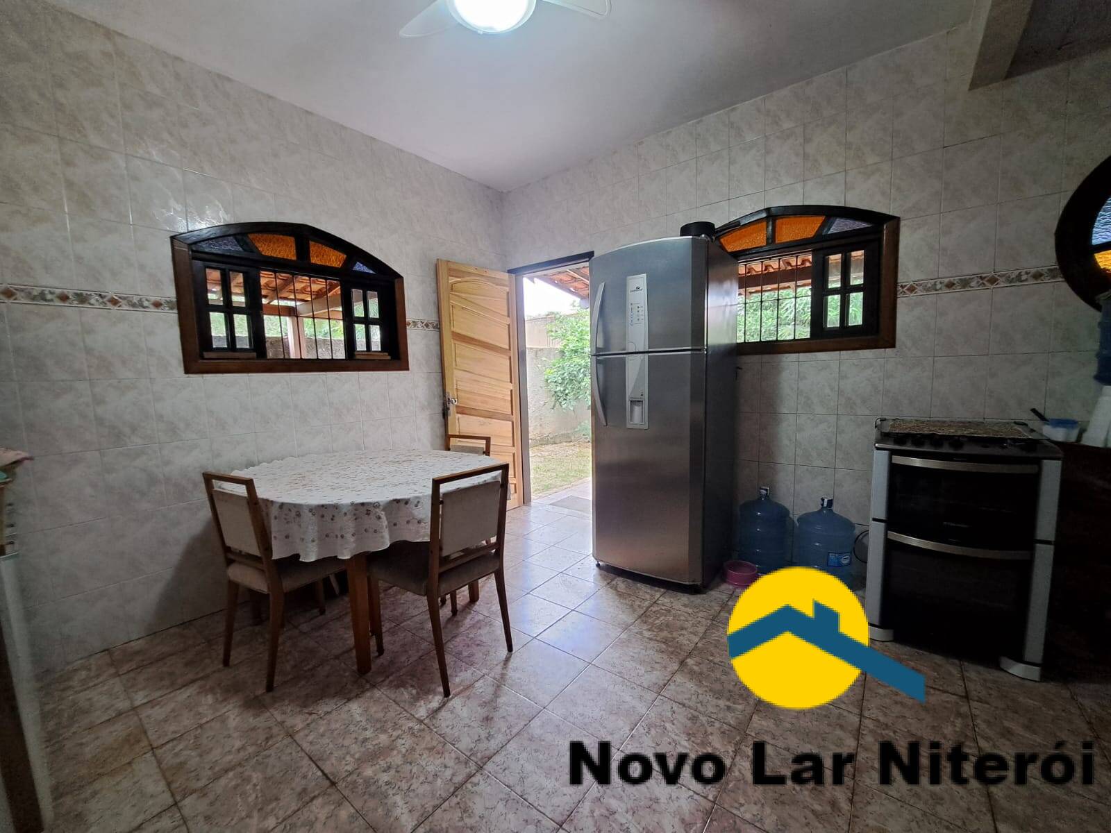 Casa à venda com 4 quartos, 210m² - Foto 10