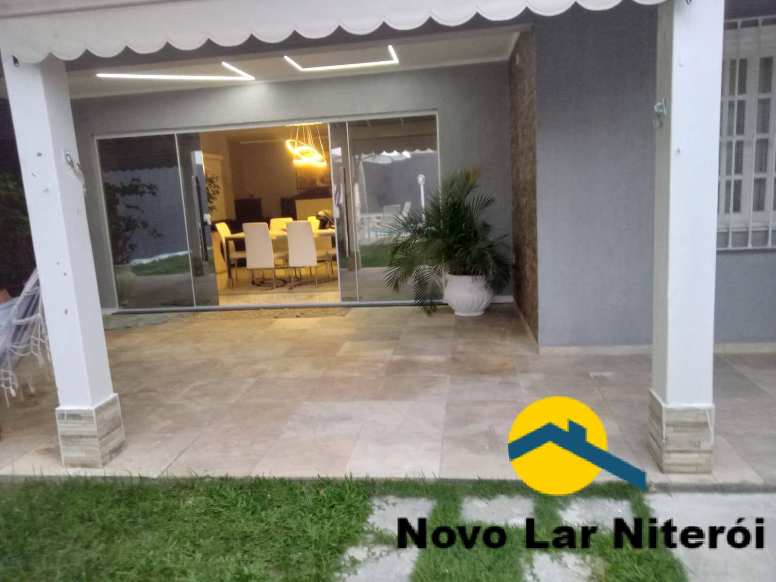 Casa à venda com 3 quartos, 320m² - Foto 41