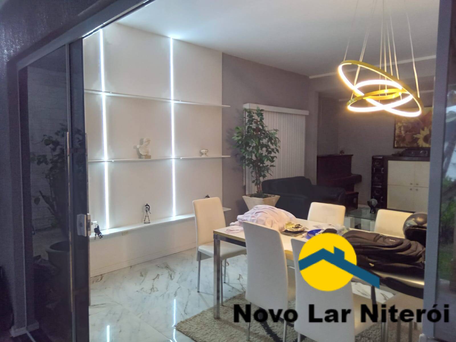 Casa à venda com 3 quartos, 320m² - Foto 10