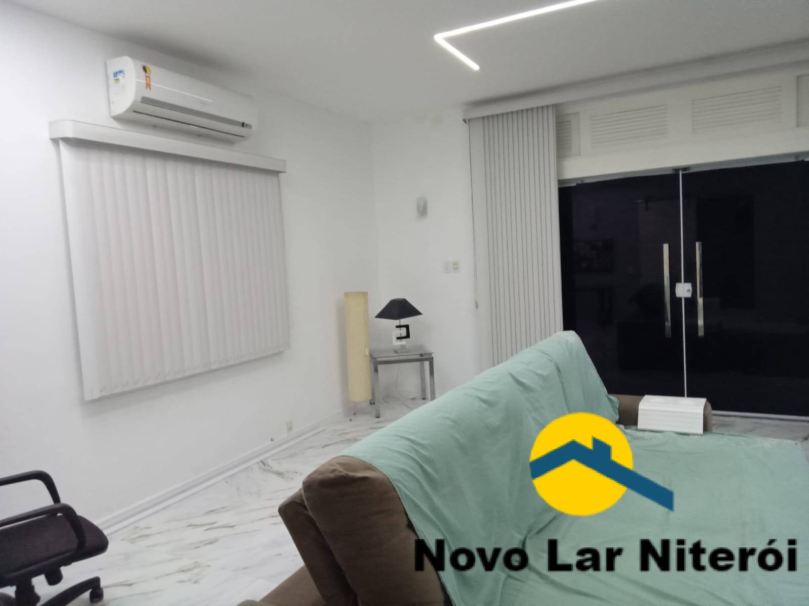 Casa à venda com 3 quartos, 320m² - Foto 31