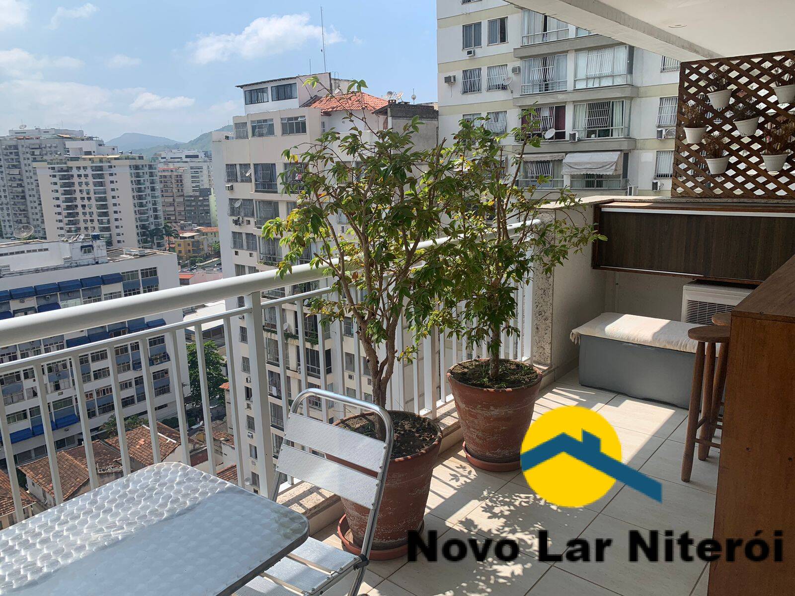 Apartamento à venda com 2 quartos, 84m² - Foto 1