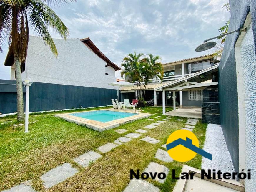 Casa à venda com 3 quartos, 320m² - Foto 57