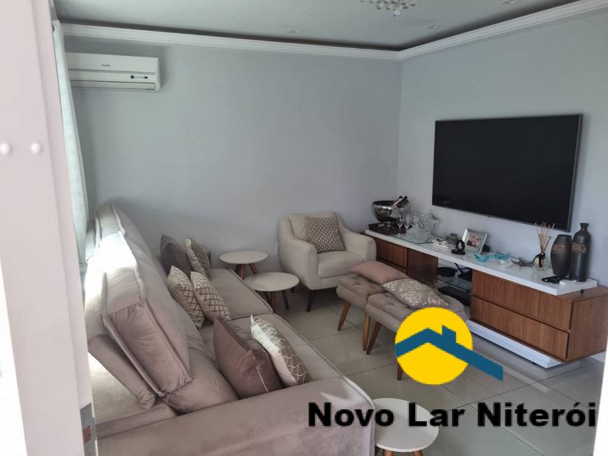 Casa à venda com 3 quartos, 160m² - Foto 1