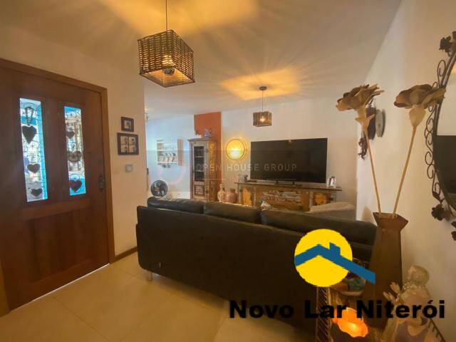 Casa à venda com 3 quartos, 181m² - Foto 2