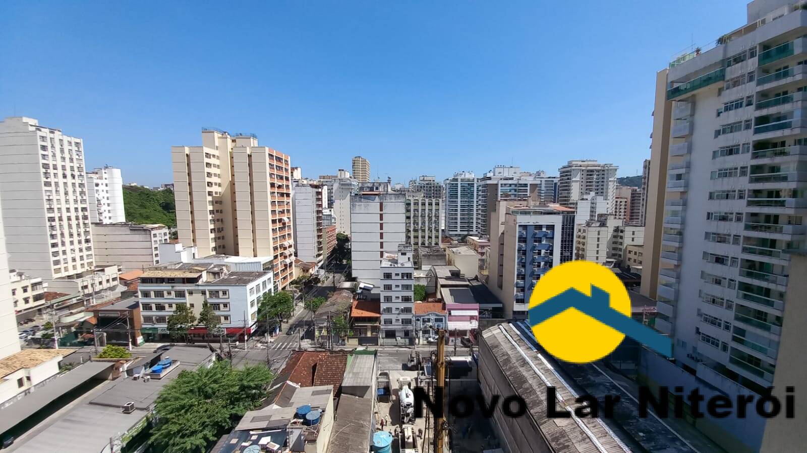 Apartamento à venda com 2 quartos, 70m² - Foto 30